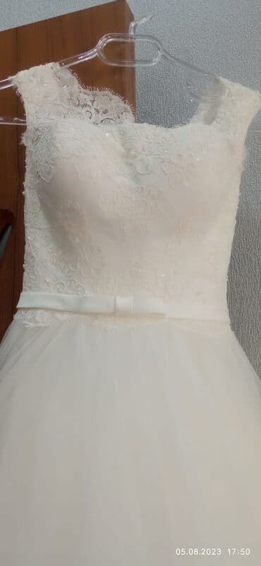 ağ gəlinliklər: Cox tecili olaraq kocle elaqedar satilir. Toy üçün nəzərdə tutulmuş bu — 7