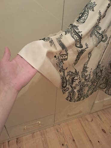 шуба из овчины азербайджанская: Zərif gecə/libas - Rəng: açıq şampan-bej əsas, üzərində qara naxışlı — 5