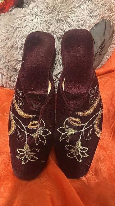 Домашние тапочки: Qırmızı-bordo rəngdə məxməri ev terlikləri (xanım modeli) - Üst — 1