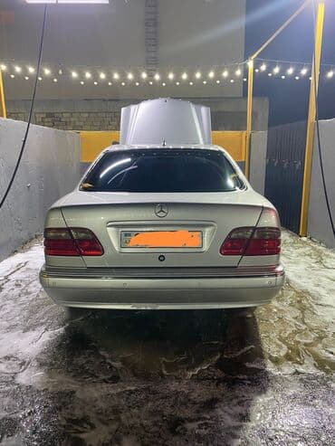 4 goz mercedes qiymetleri: Mercedes-Benz E 220: 2.2 l | 2001 il Sedan — 2