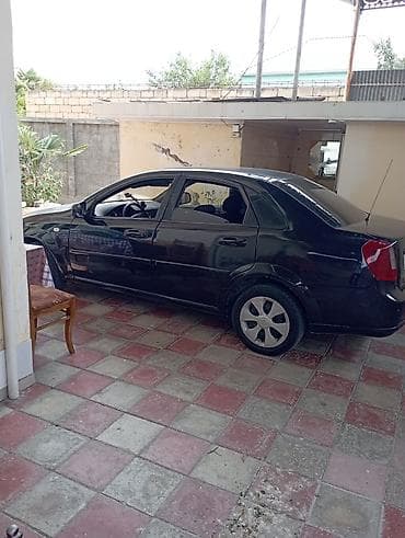 yan güzgülər s: Sedan avtomobil – qara rəng, 4 qapı, arxa ötürücülü. Nömrə: 77-HN-817 — 6