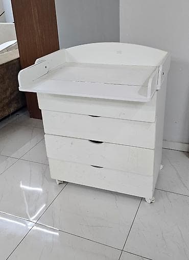 uwaq arabasi type 1: Komod – uşaq otağı üçün ideal - Rəng: ağ - 4 geniş çekmece: ön — 3