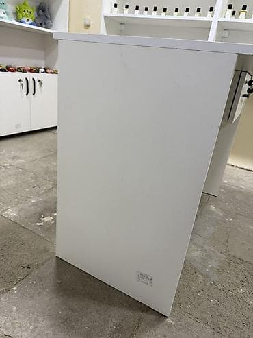 divar kitab refleri: Ağ rəngli iş/oxu masası - Sadə və funksional dizayn - Material — 5