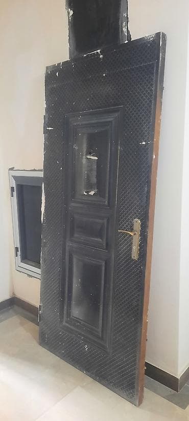 qara urek sekilleri: Metall qapı – dekorativ panelli, qara rəng - Material: metal karkas — 2