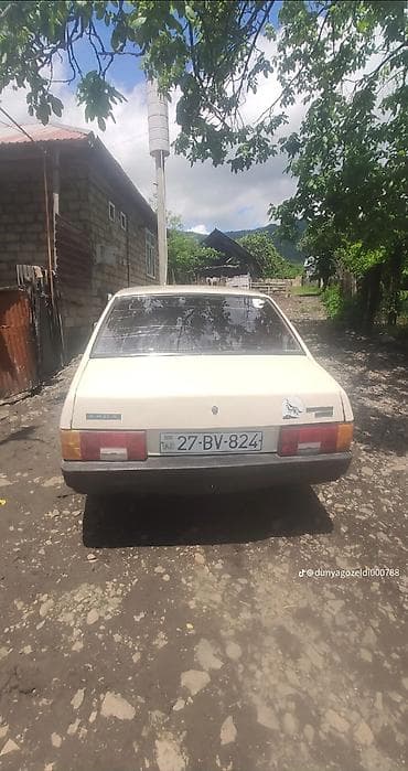 salon niva: Lada sedan (VAZ 21099 seriyası kimi) – ağ rəng, 4 qapılı kuzov — 3