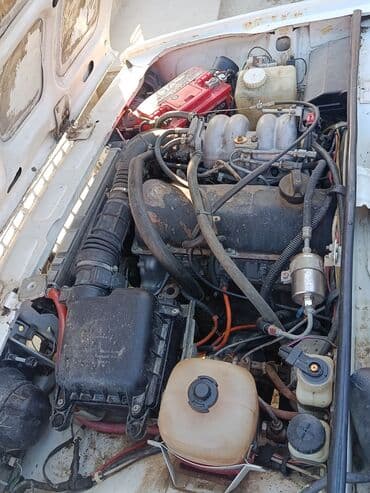 xirdalan heyet evi type 1: VAZ 2107, ağ rəng, sedan kuzov. - Xarici görünüş: ağ boya, xromlu ön — 13