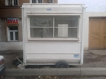 İstehsal avadanlığı: Butka qoşqulu, eni 2m, uzunu 2.20. İşıq sistemi, polu parket vurulub — 2