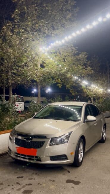 Chevrolet Cruze: 1.4 l | 2014 il Sedan