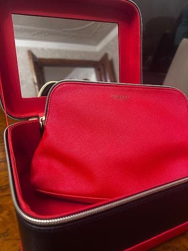 prada eynək: Qırmızı kosmetik/aksesuar çantası dəsti - Dəst: sərt korpuslu kvadrat — 3