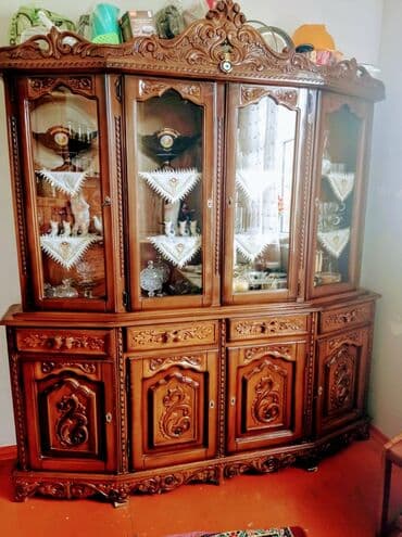 ikinci əl şifonerlər: Servant — 1