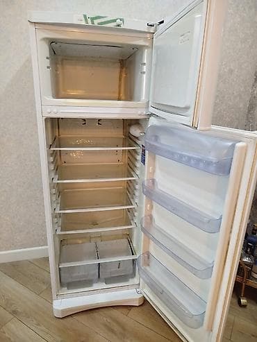 soyduc: 2 qapılı Indesit Soyuducu Satılır, rəng - Ağ — 2