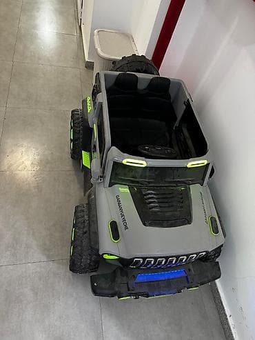 elekt: Uşaq elektrik avtomobili – off-road jeep stili - Korpus: boz rəng — 3