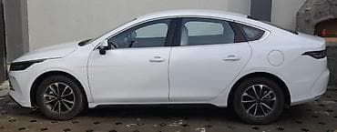ups satisi: BYD sedan – ağ rəng, müasir dizaynlı ön barmaqlıq və tam LED işıqlar — 8
