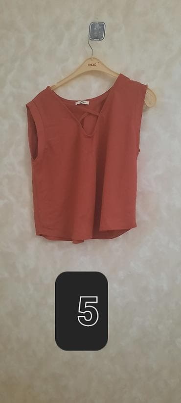 sort: Qadın bluzası - Rəng: tünd kərpic/qırmızımtıl - Model: qolsuz — 1