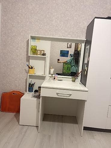 Ağ rəngli kosmetik masa-güzgü dəsti - Geniş, düzbucaqlı böyük güzgü – — 3