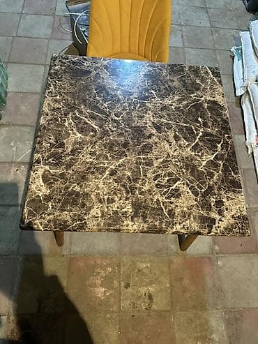 İşlənmiş, Açılmayan, Mərmər, Kvadrat masa