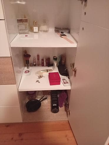 divarda kitab refleri: İşlənmiş, Güzgüsüz — 2