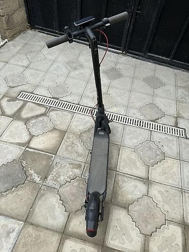Əsas xüsusiyyətləri * Mühərrik gücü: 350 W nominal, 700 W maksimum — 1