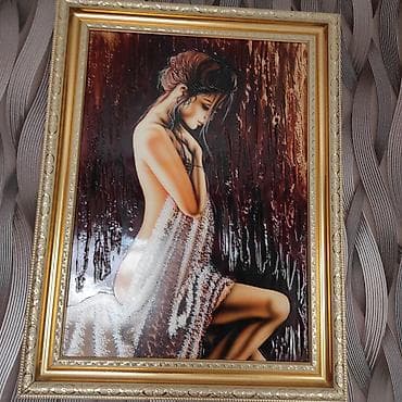 gemi sekilleri: Rəsm tablosu – qız fiqurlu, klassik üslub. - Texnika: rəngli çap üzəri — 2