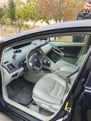 camry arxa stop: Toyota Prius: 1.8 l | 2010 il Hetçbek — 6