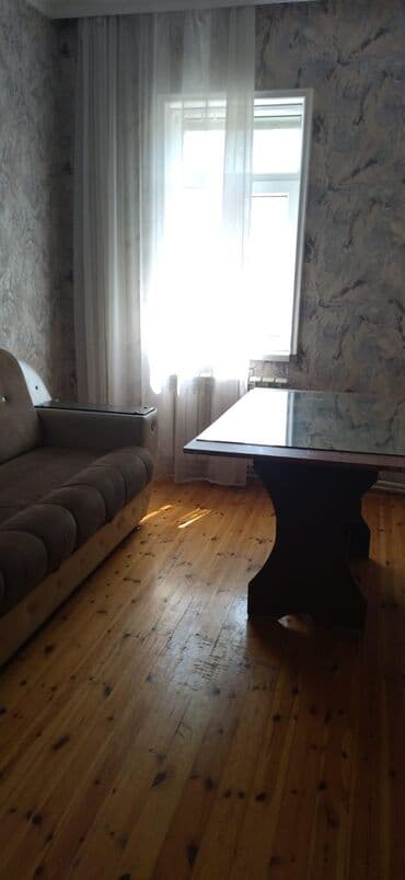 шкаф купе угловой в спальню: 3 qapılı güzgülü şkaf - Rəng: krem/bej tonları, dekorativ qızılı — 1