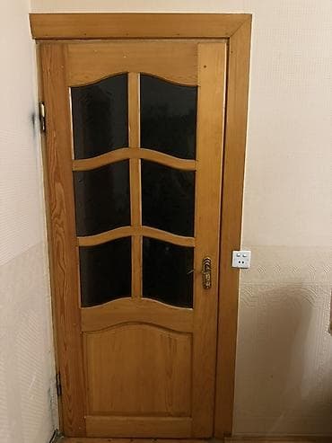 Ağac iç qapı Material: təbii ağac (şponlamasız massiv görünüşü) 2qapı