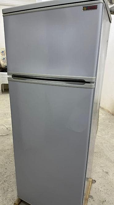 Açer soyuducu satılır. *Qiymət 250azn* Tam ideal vəziyyətdədir Qara