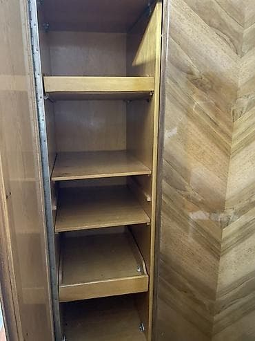 3 qapılı, Siyirməli, Qəhvəyi, Taxta, Açılan, Düz dolab