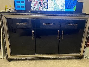 modeyra mebel: Düz TV altlığı, Polkalı — 1