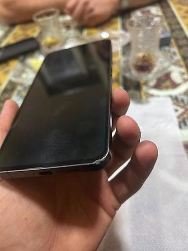 Samsung Galaxy S24 FE, 128 GB, Barmaq izi, Düyməli, İki sim kartlı — 5