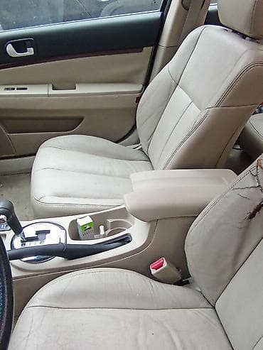 radiyator panel: Mitsubishi Galant sedan Xüsusiyyətlər: - Kuzov: ağ rəngli sedan, 4 — 5