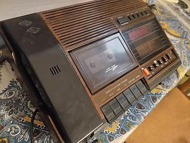 qedim pullar: 3 çü Birində Retro Antik Modəl. Telefon İşləkdir, Radio, Saat, uzun — 7