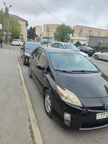 camry arxa stop: Toyota Prius: 1.8 l | 2010 il Hetçbek — 3