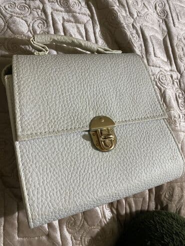 vizitka qabları sənədlər ucun saxlanma qabları: 2ci əl çantalarımı satıram Qadın çanta dəsti 5 AZN, 5 AZN, 4 AZN, 5 — 8