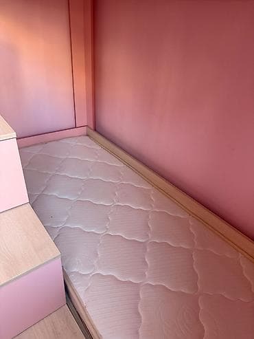 şifoner dolab: Qız üçün, İşlənmiş, Çarpayı, Matras ilə, Siyirməli — 4