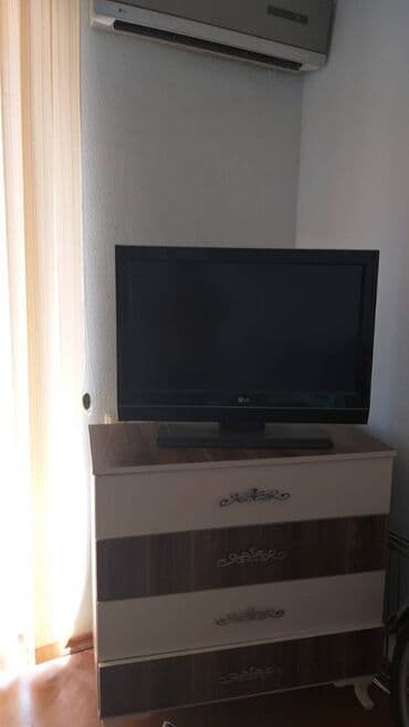 1 комнатная квартира снять: İçəri şəhər metrosunun yaxınlığında Baksovetde 5 mertebeli binanın — 10