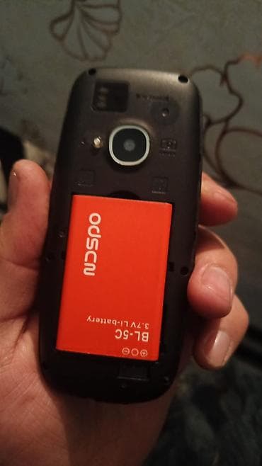 ikinci el iphone 10: Nokia 8 GB, rəng - Qara, Düyməli — 3