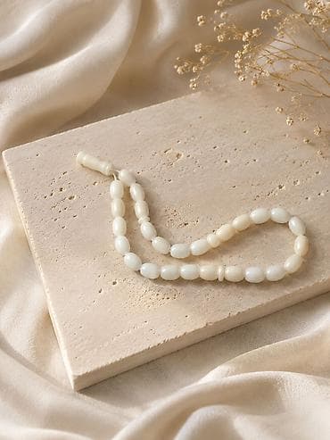 Ağ rəngli təsbeh - Material: hamar səthli, yumurta formalı — 2