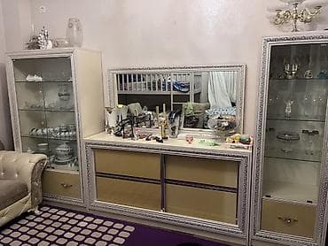 dəsti: Qonaq otağı üçün vitrinli mebel dəsti - Tərkibi: 2 ədəd şüşə vitrin — 3