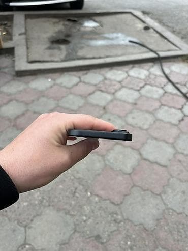 apple notebook: IPhone 15, 128 GB, Qara — 6