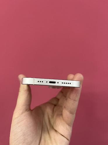 corn telefon: IPhone 13, 128 GB — 3