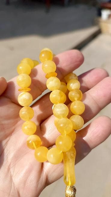 ebanit tesbeh: 1-ci sort Kral kəhrəbası.100% təbii,bütöv daş Baltik kəhrəbasından — 2