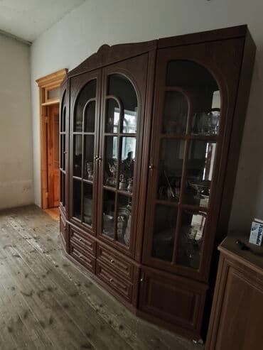 Dolablar: Açılan, 4 qapılı Düz dolab, Qorka, Azərbaycan