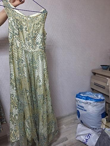 flo memar ecemi: Zərif gecə paltarı 1 defe geyinilib. tezeden sechilmir. 25 azn — 2