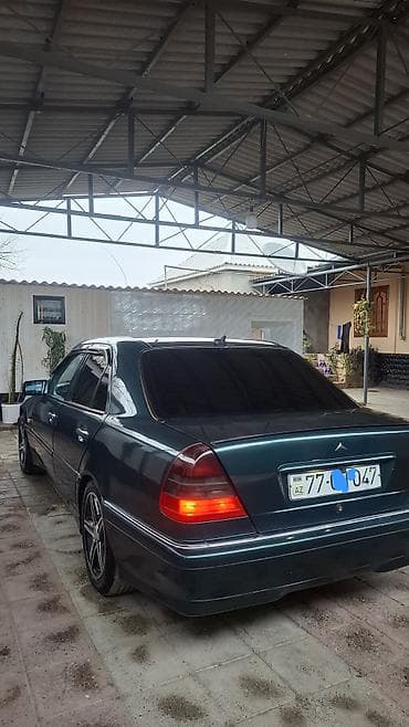 Мототранспорт: Mercedes-Benz C-Class: 1.8 л | 1997 г. Седан — 4