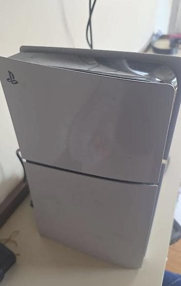 video capture: PlayStation 5 oyun konsolu 2 dene pult verirem ikiside arginal pultdu — 1