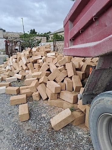 Двери и комплектующие: Şəkillərdə göstərilən məhsul: tikinti üçün daş/kərpic blokları (şahmat — 3