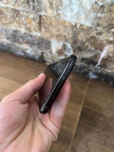 hard disk ssd: Samsung Galaxy S8, 64 GB, rəng - Qara, Barmaq izi — 4