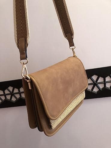 Другая женская одежда: Бренд Parfois Вместительная, компактная Сумка покупала в моле в — 1