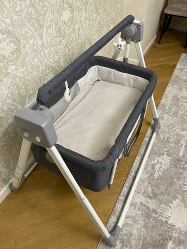 Oğlan və qız üçün, Dördbucaq, Beşik, Dəst ilə, Matras ilə, Yellənmə mexanizm ilə